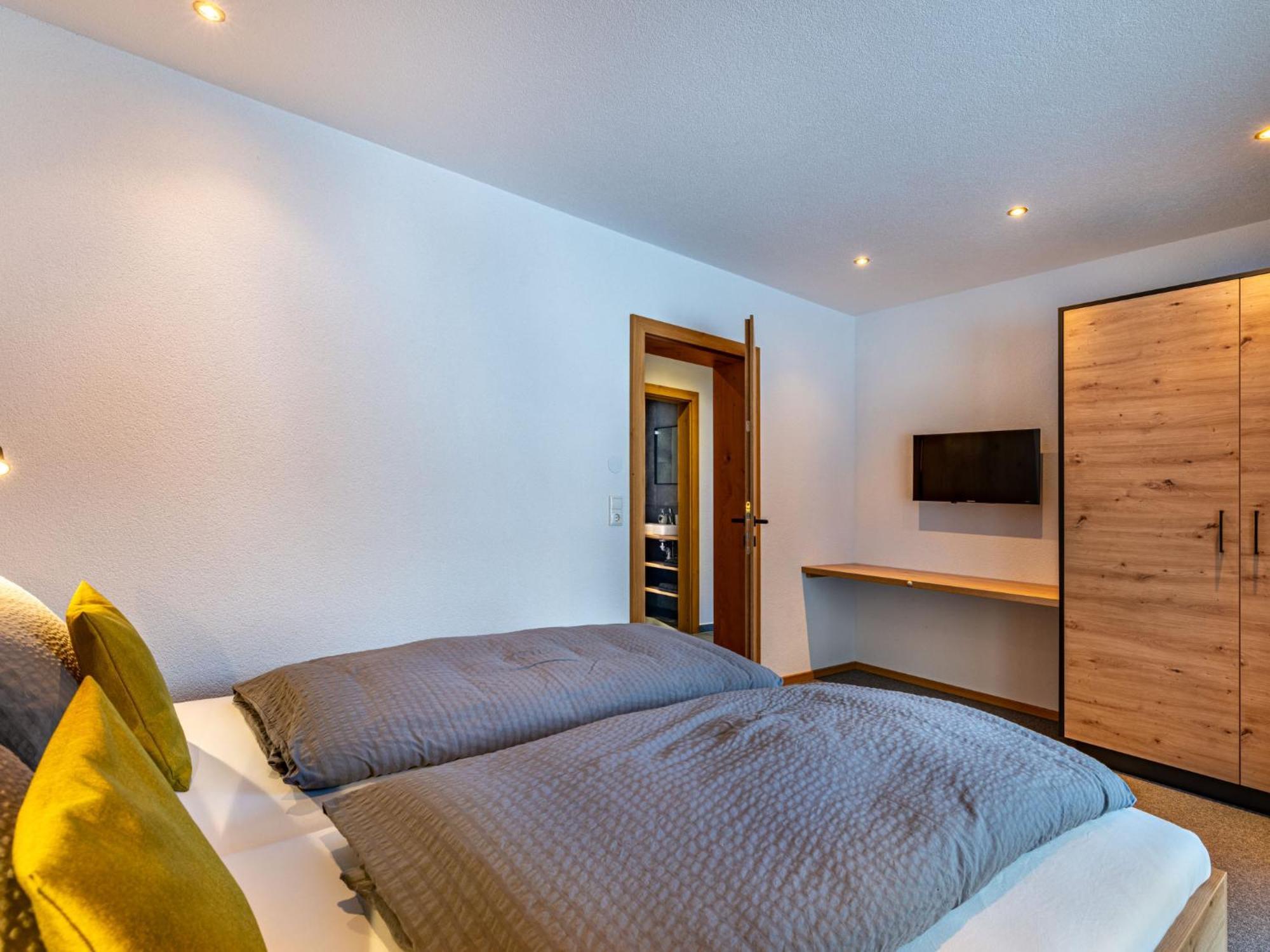 Apartment Leo-1 By Interhome คัพเพิล ภายนอก รูปภาพ